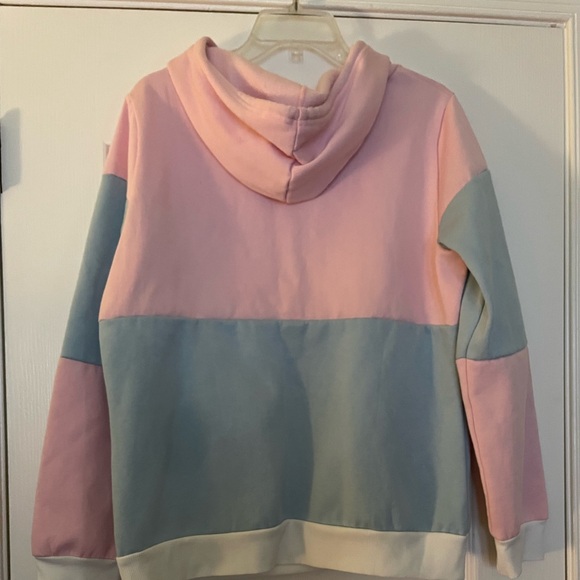 Hooded Pullover Sweatshiet - Picture 5 of 10